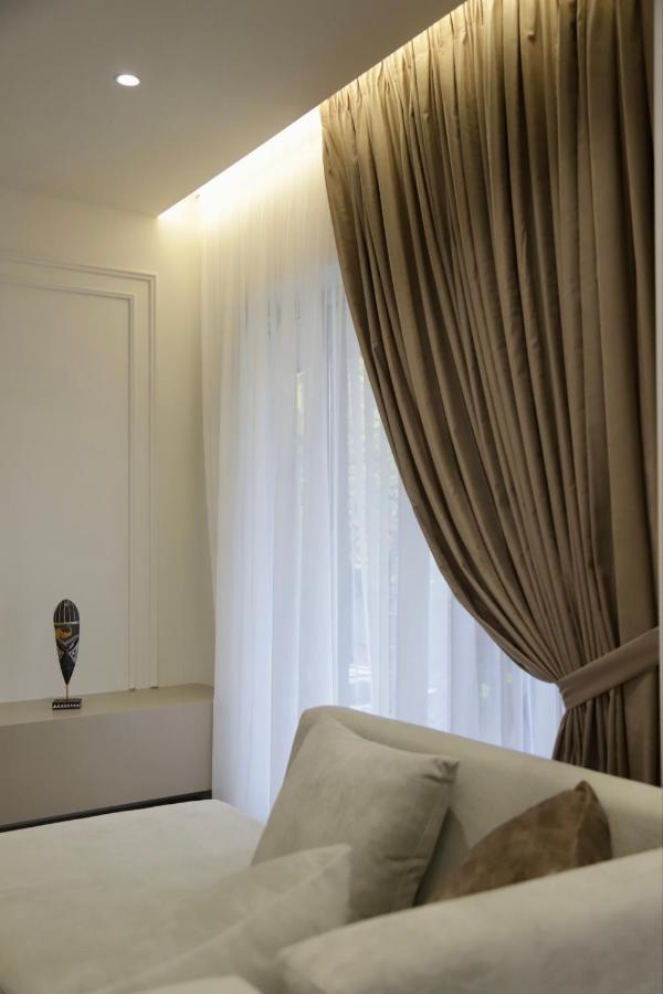 La Grand - New Bazaar Apartment Tirana Exterior photo